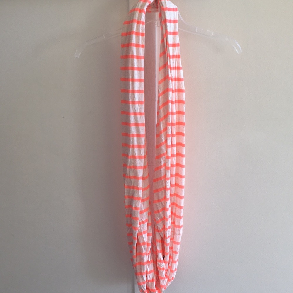 Infinity scarf - Picture 2 of 3